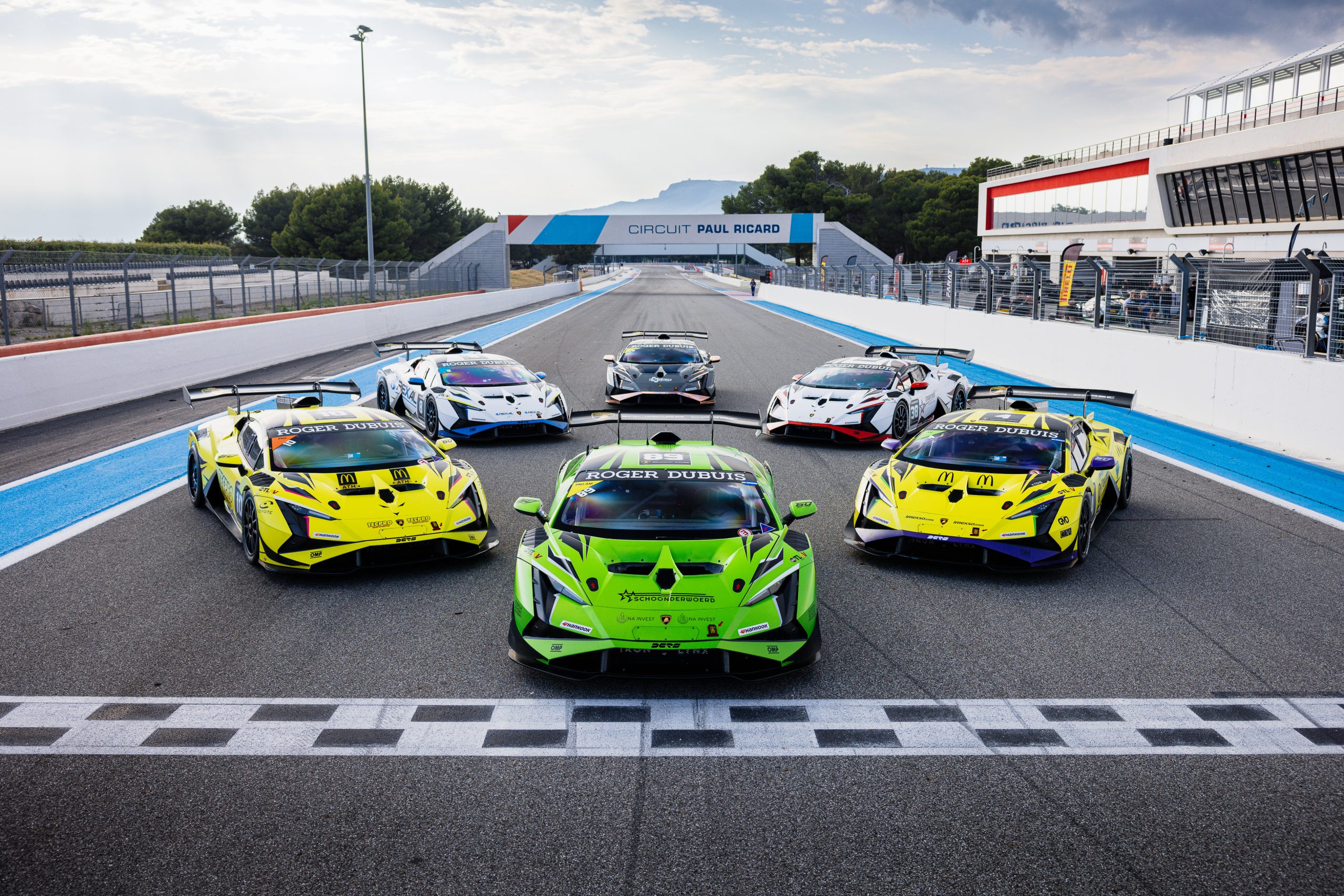 Super trofeo store